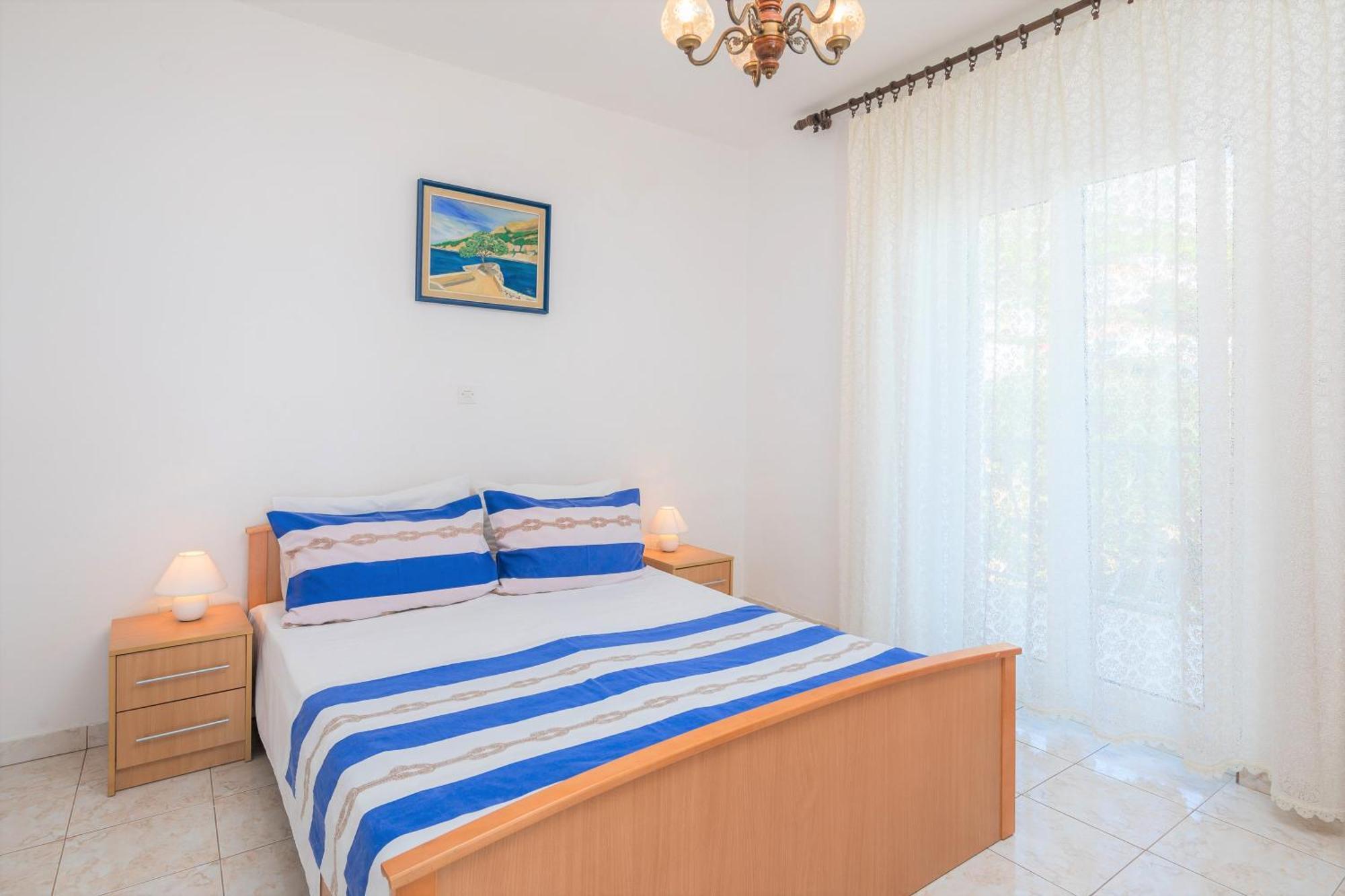 Fba Family Beach Apartments Omiš Buitenkant foto