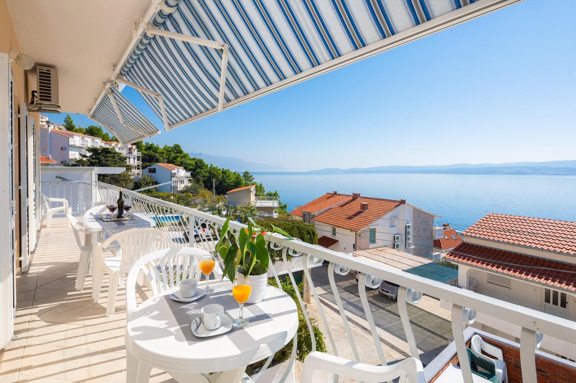 Fba Family Beach Apartments Omiš Buitenkant foto