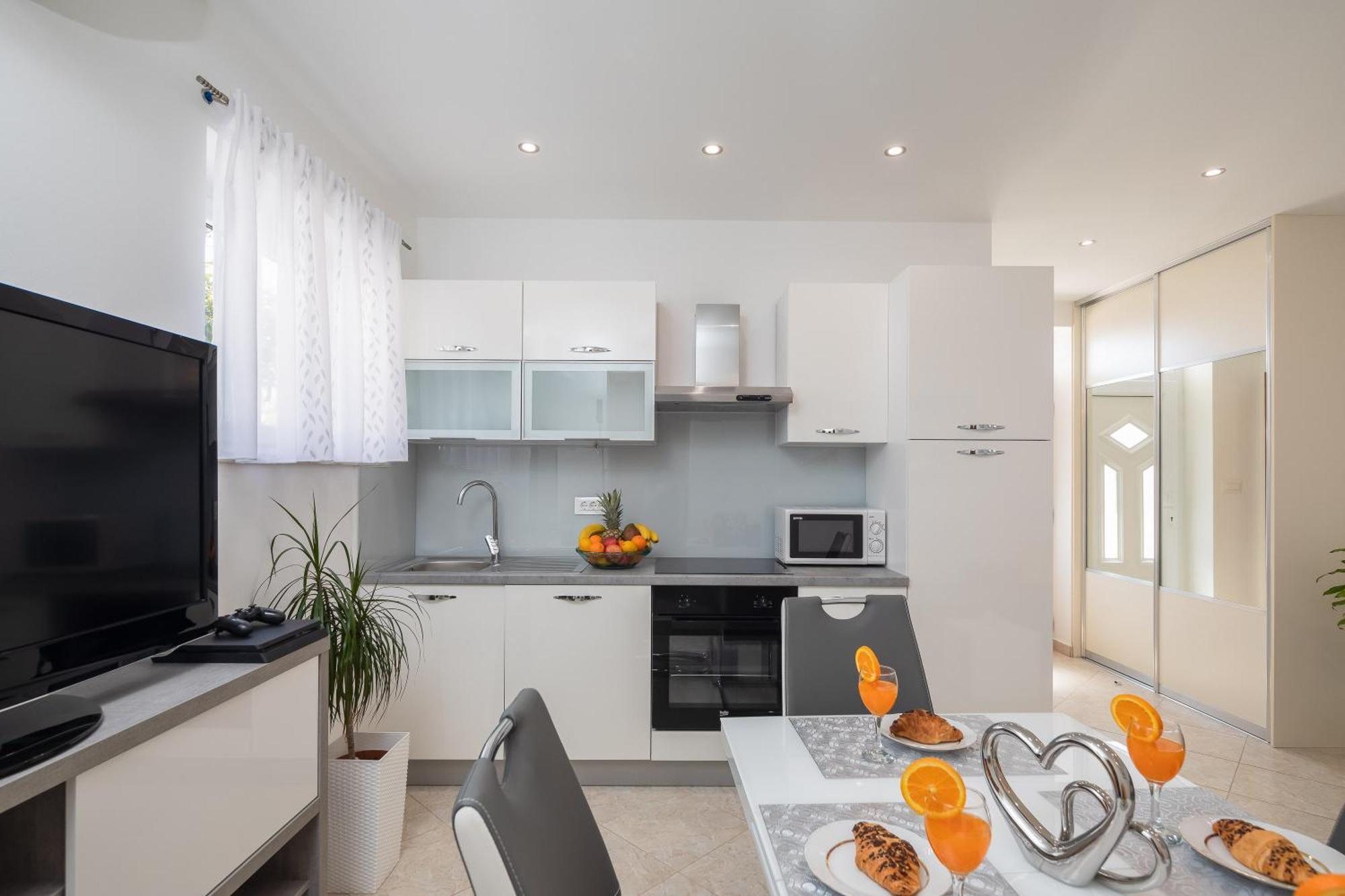 Fba Family Beach Apartments Omiš Kamer foto