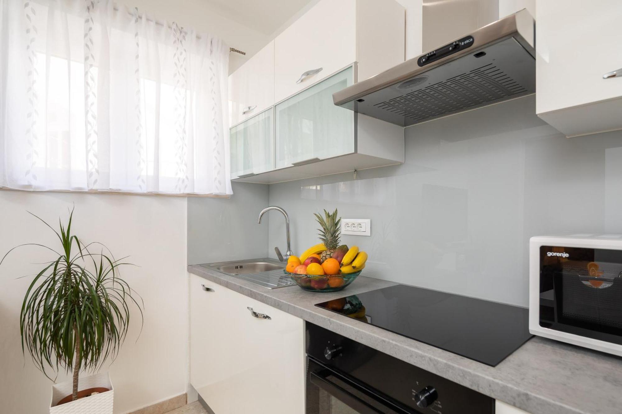 Fba Family Beach Apartments Omiš Kamer foto