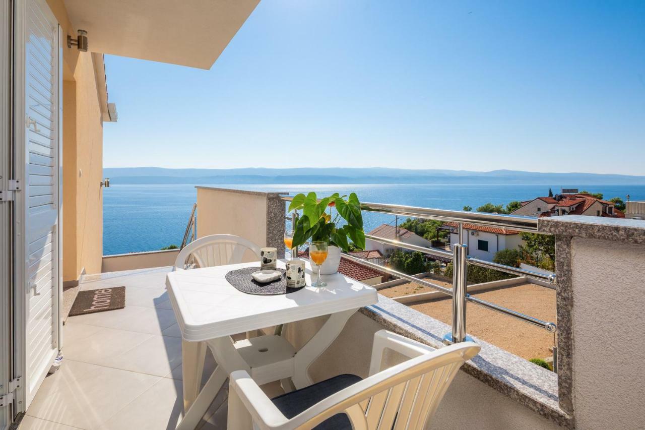 Fba Family Beach Apartments Omiš Buitenkant foto