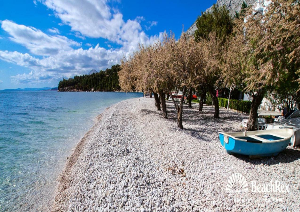 Fba Family Beach Apartments Omiš Buitenkant foto